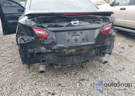 2018 Nissan Altima 2.5 Sr z USA, uszkodzony, nr VIN 1N4AL3AP7JC294561